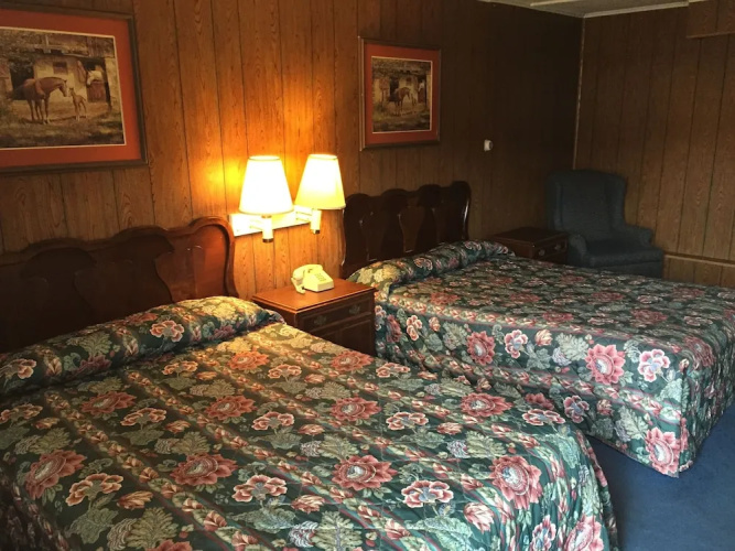 M and M Motel