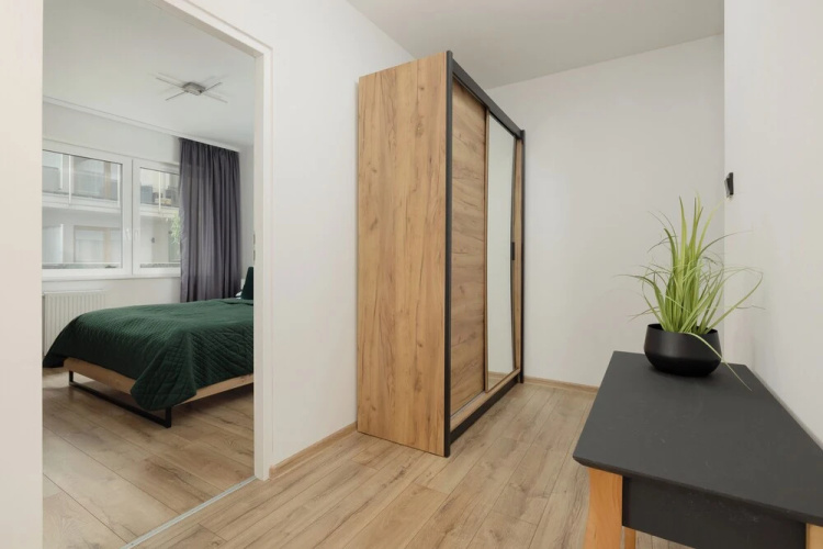 Kapitański Mostek by Renters