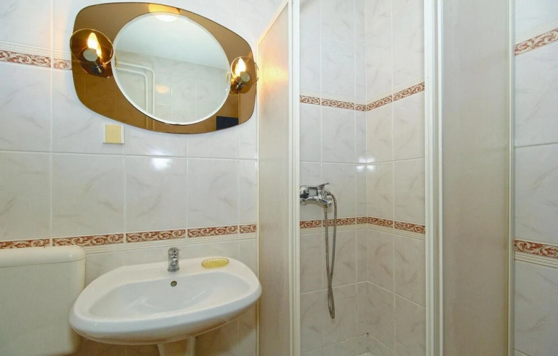 Amazing Apartment in Porec With 2 Bedrooms