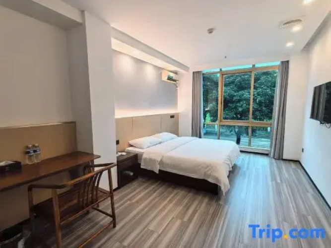 huayang Hotel