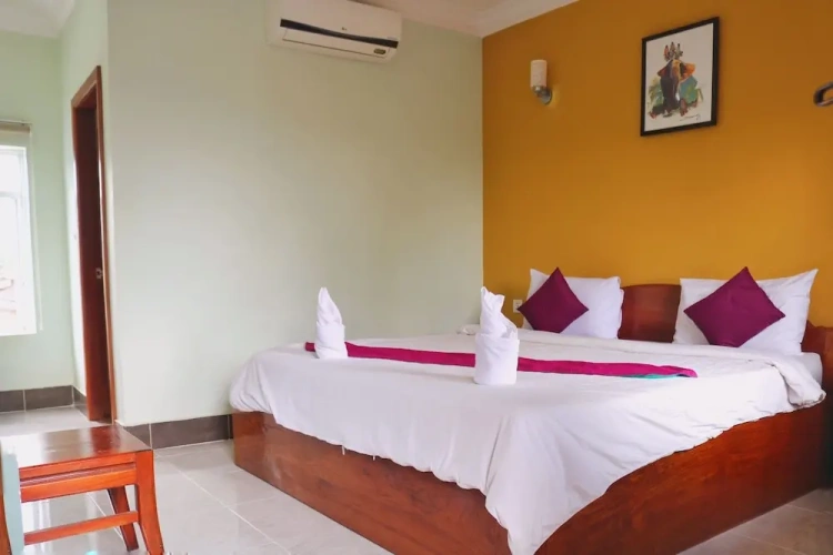 Superior Double room with balcony and with city view