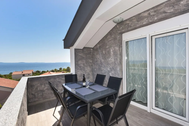 Crowonder Luxury Vir