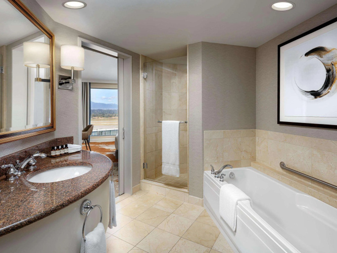 Fairmont Vancouver Airport photo 10