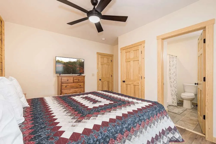 John's Place by Taylor Made Deep Creek
