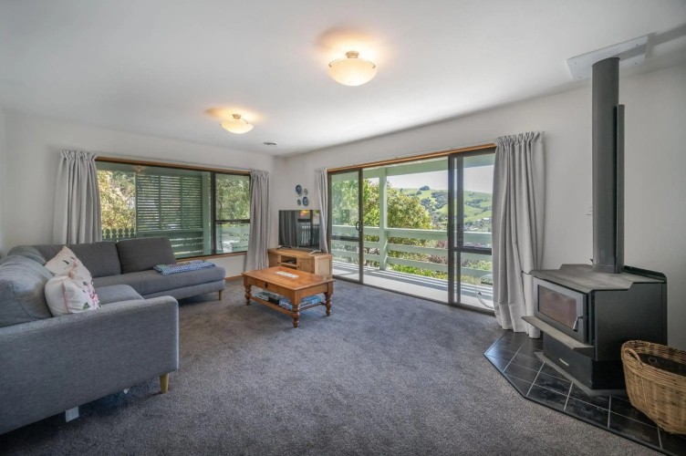Libeau Lane Views - Akaroa Holiday Home