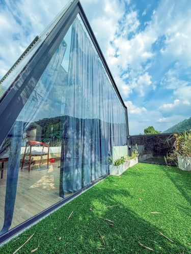 Suite with balcony and with mountain view