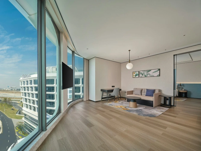 Deluxe Suite