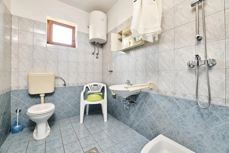 Apartment Car