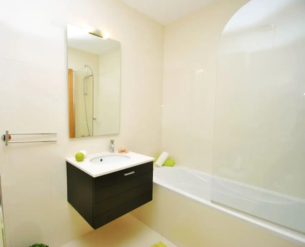 2 Bedrooms Apartment with balcony and with garden view