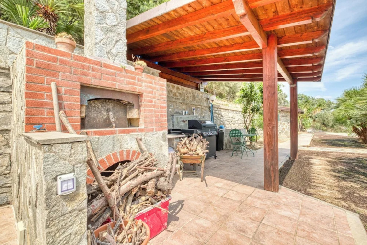 Villa Luce del Sol with Pool - L