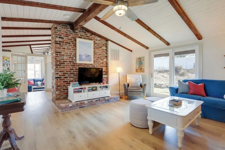3 Bedrooms Cottage