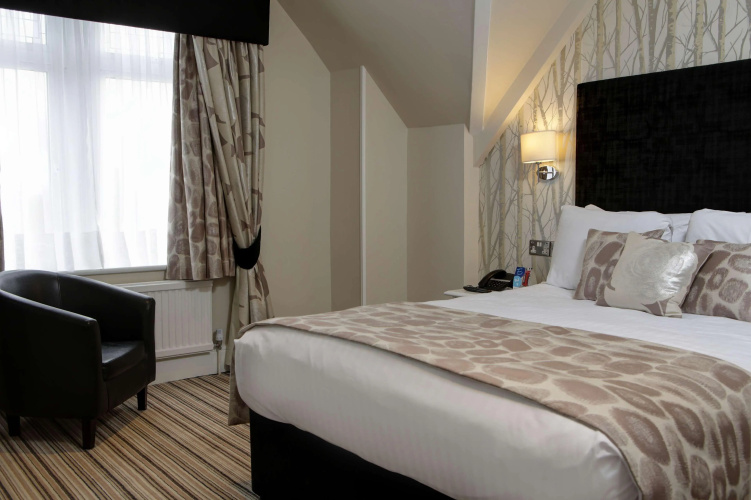 Best Western Plus Burlington Hotel photo 7