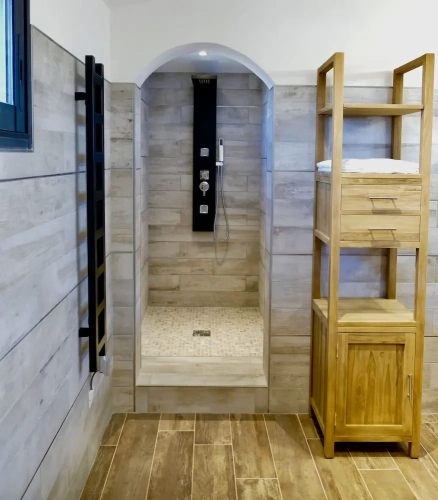 3 Bedrooms Apartment