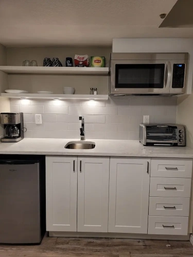 1 Bedroom Standard Basement room