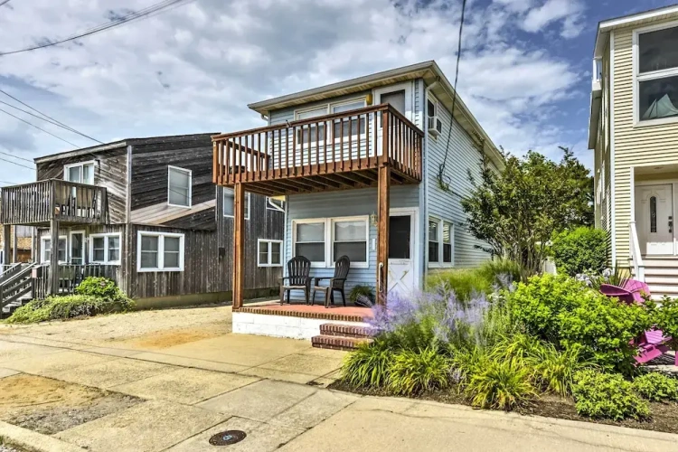 3 Bedrooms Cottage with balcony