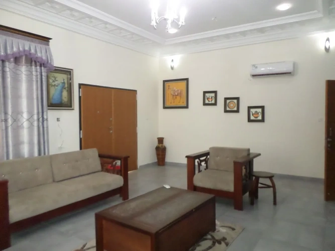 3 Bedrooms Executive Apartment with balcony