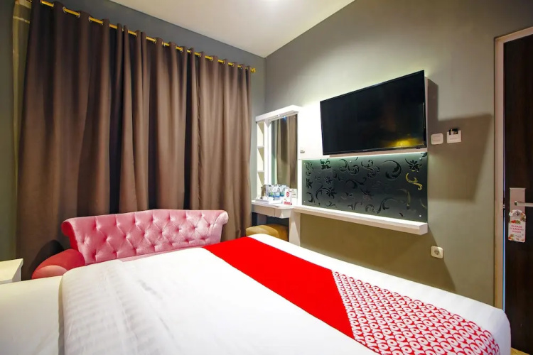 OYO 1057 Premier Guest House