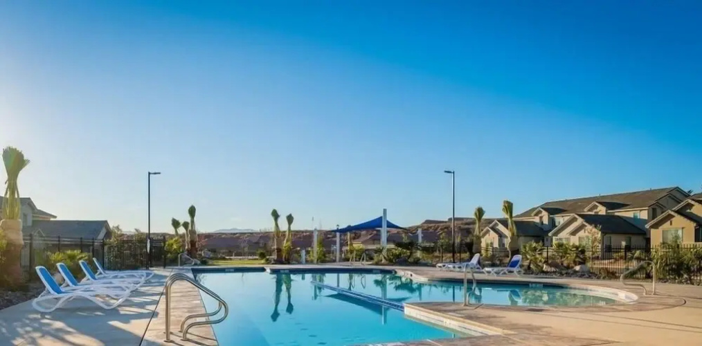Viva Casita 4 Bedroom Apts by Redawning