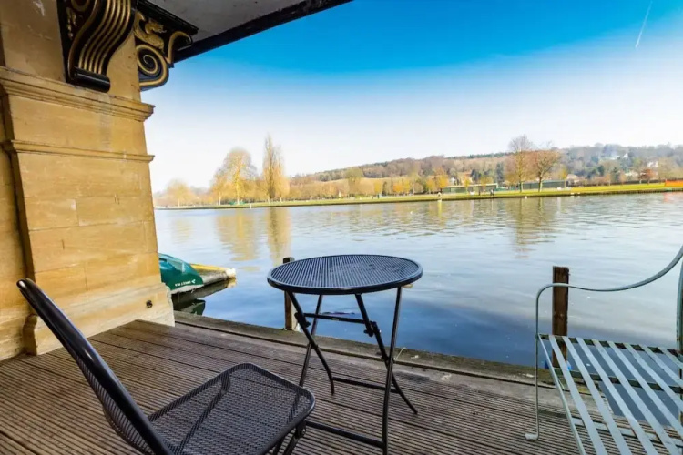 Water s Edge - From 300 Per Night