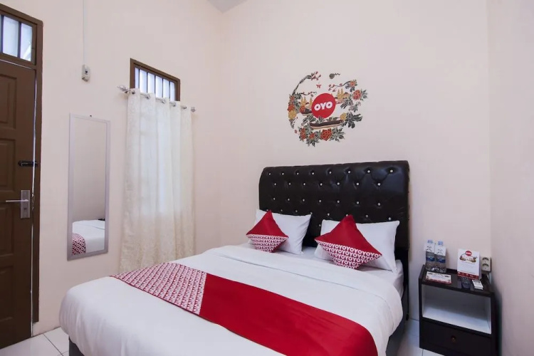 OYO 885 Tangkul Residence