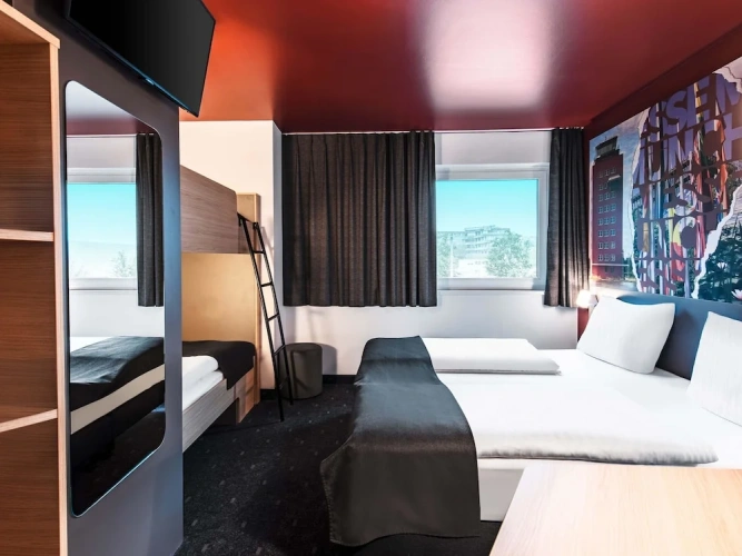 Standard Quadruple room