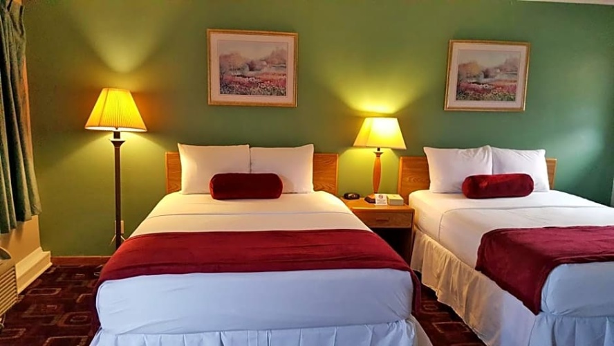 2 Bedrooms Sextuple Suite