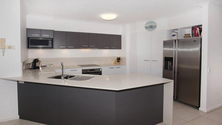 Unit 2 Point Break Apartments, 1-3 Point Arkwright, Linen Incl