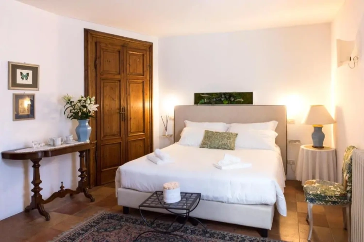 Standard Triple room with balcony
