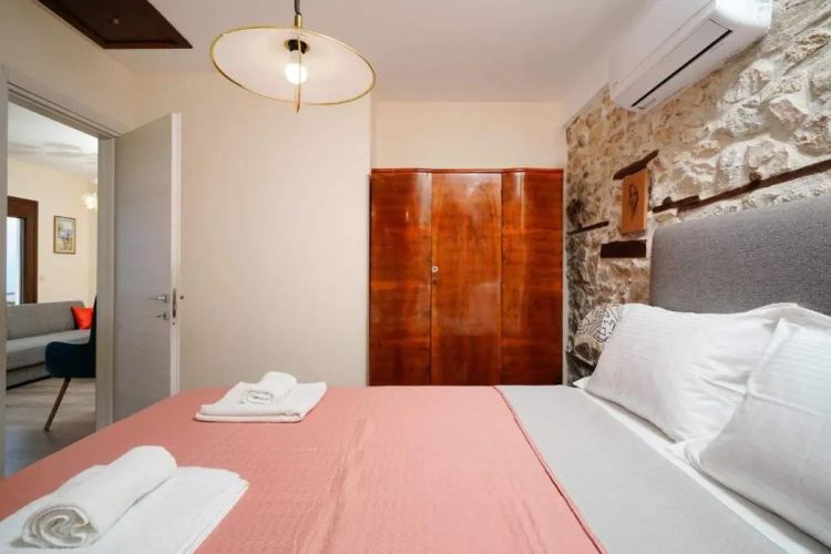 Apanemia Inn