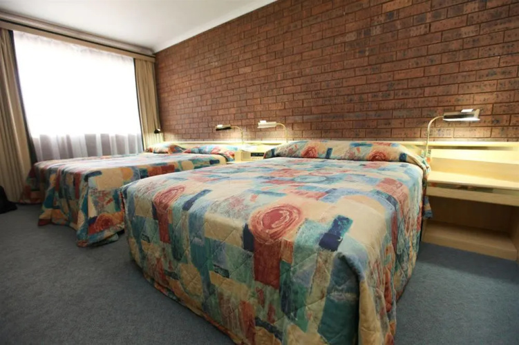 Countryman Motor Inn