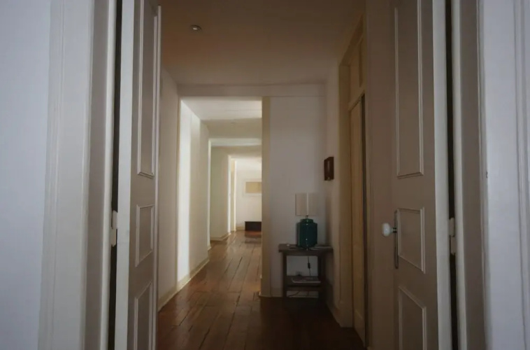 Stunning Apartment Near Chiado