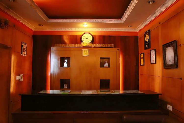 Hotel Orchid Inn