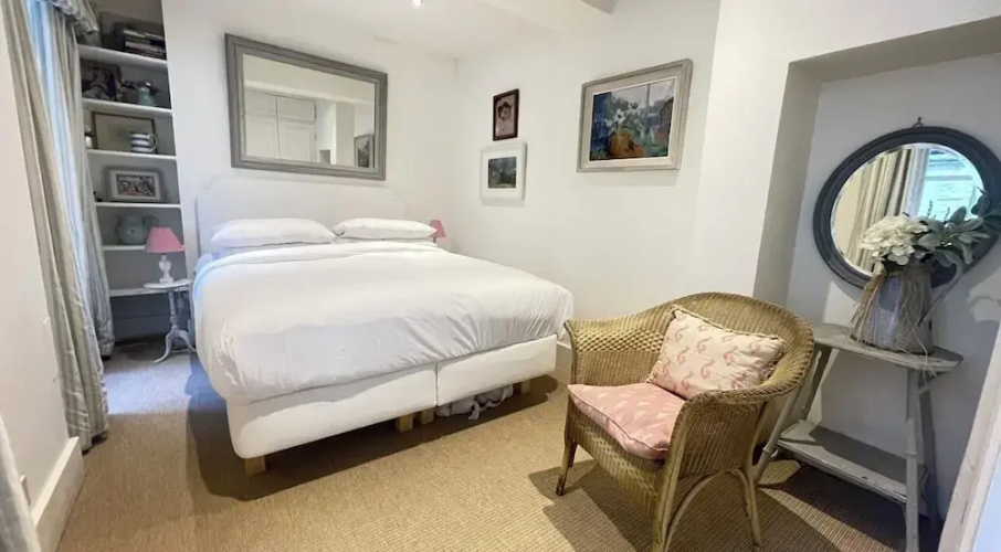 Second nest Chelsea