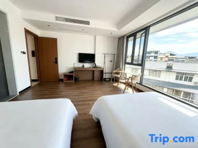 Standard Triple Family room
