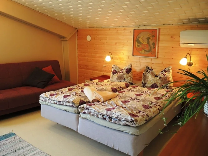 Standard Twin room with garden view