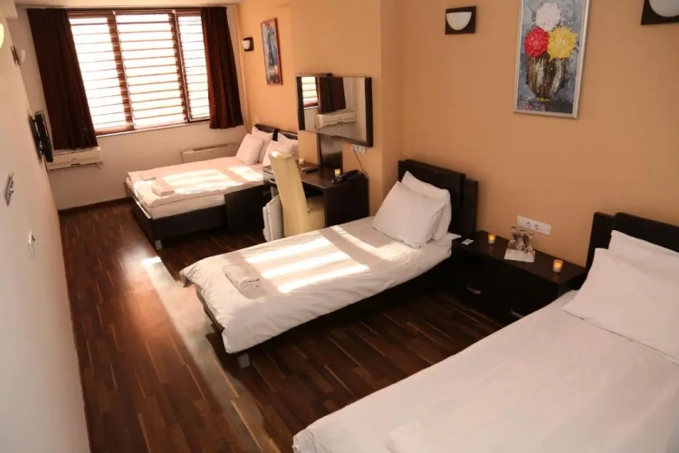 Classic Quadruple room