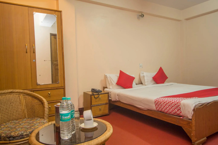 OYO 3330 Hotel Blue Diamond