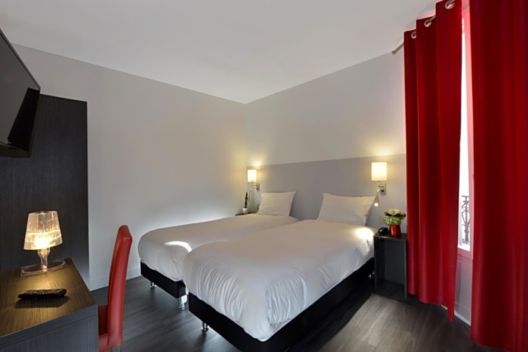 Standard Double room with view