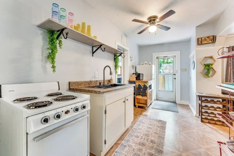 2 Bedrooms Cottage