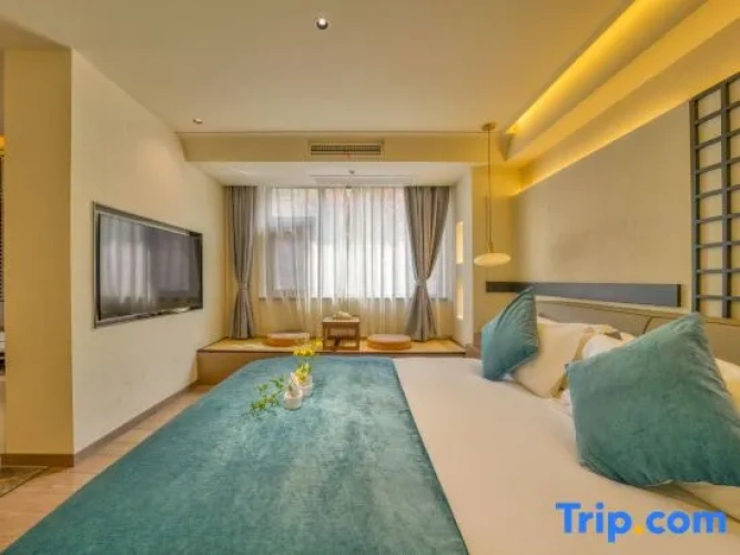 5 Bedrooms Grand Villa with courtyard view