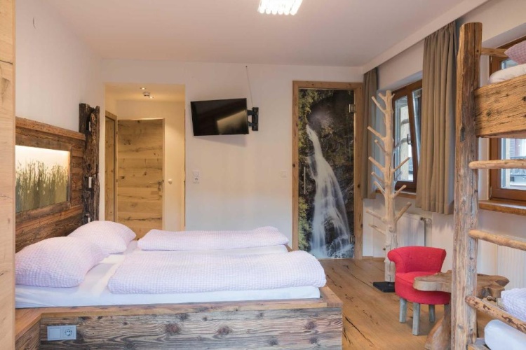 Standard Quadruple room
