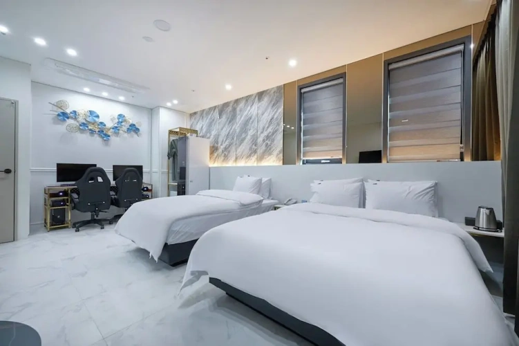Standard Twin Family room