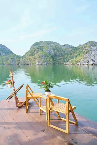 Lan Ha Floating Homestay