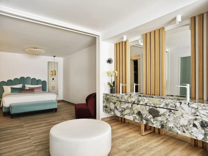 Cresanto Luxury Suites