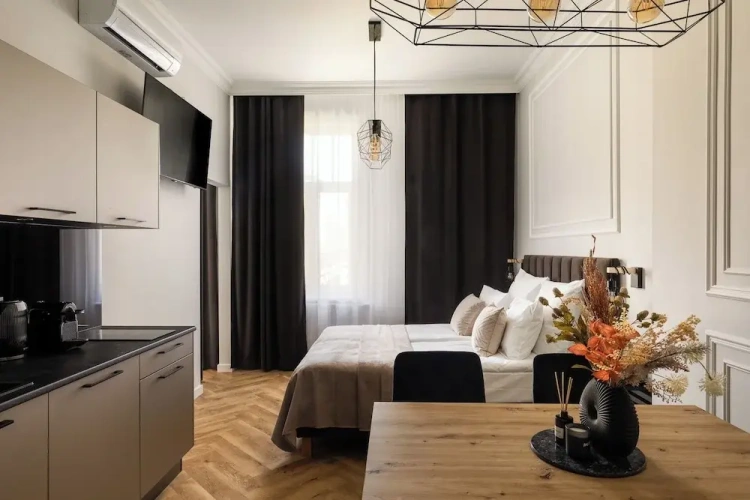 1 Bedroom Deluxe Apartment