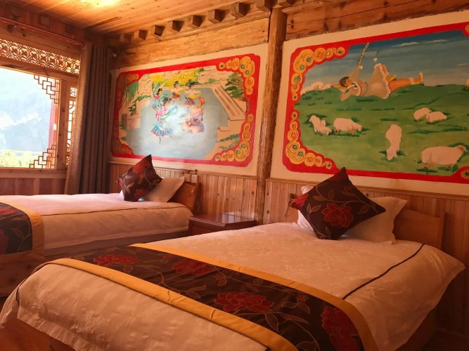 Standard Twin room with mountain view