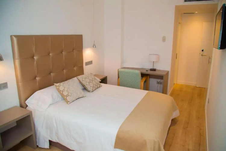 Hab Urban Hostel