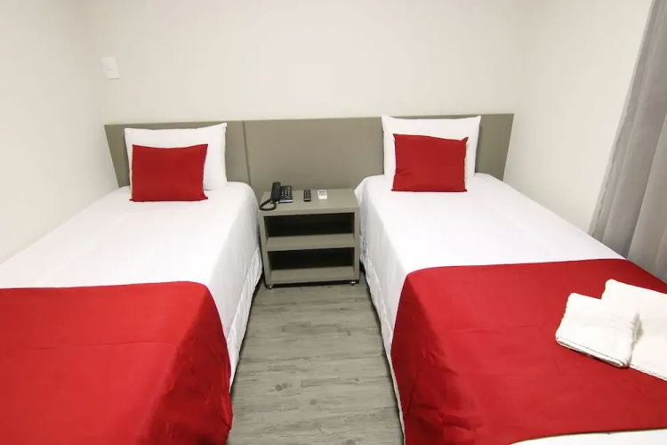 Lagoa Flat Hotel