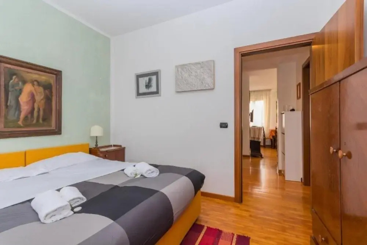 GuestHost -Sunny Dorsoduro Apartment