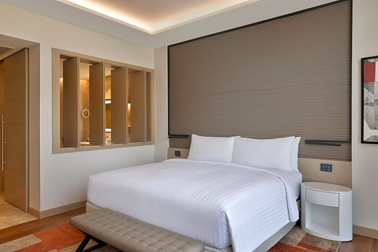 Premier Double room with city view